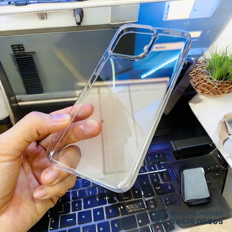 op lung trong iphone 15 pro max khong o vang