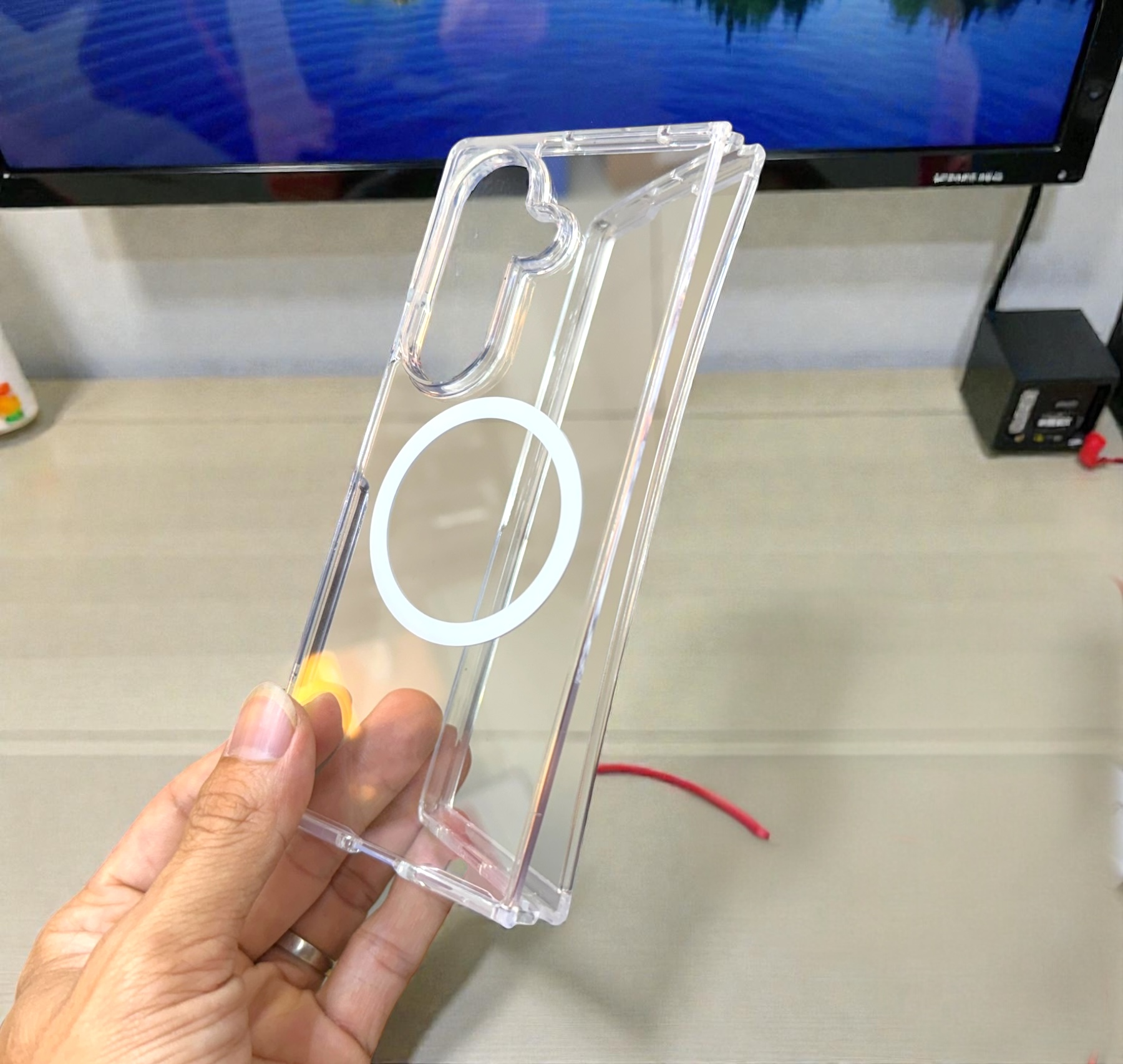Ốp lưng Galaxy Z Fold 7 Likgus trong suốt có sạc không dây