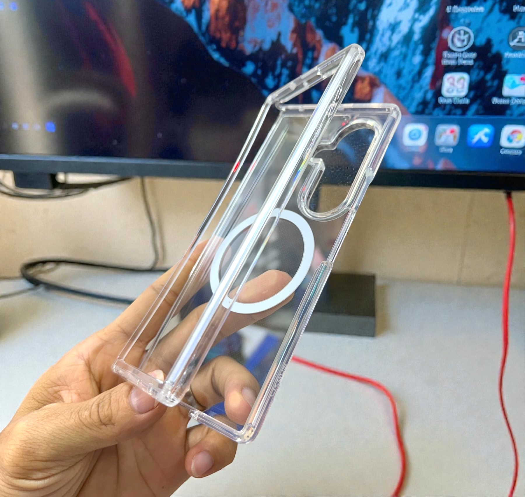 Ốp lưng Galaxy Z Fold 7 Likgus trong suốt có sạc không dây