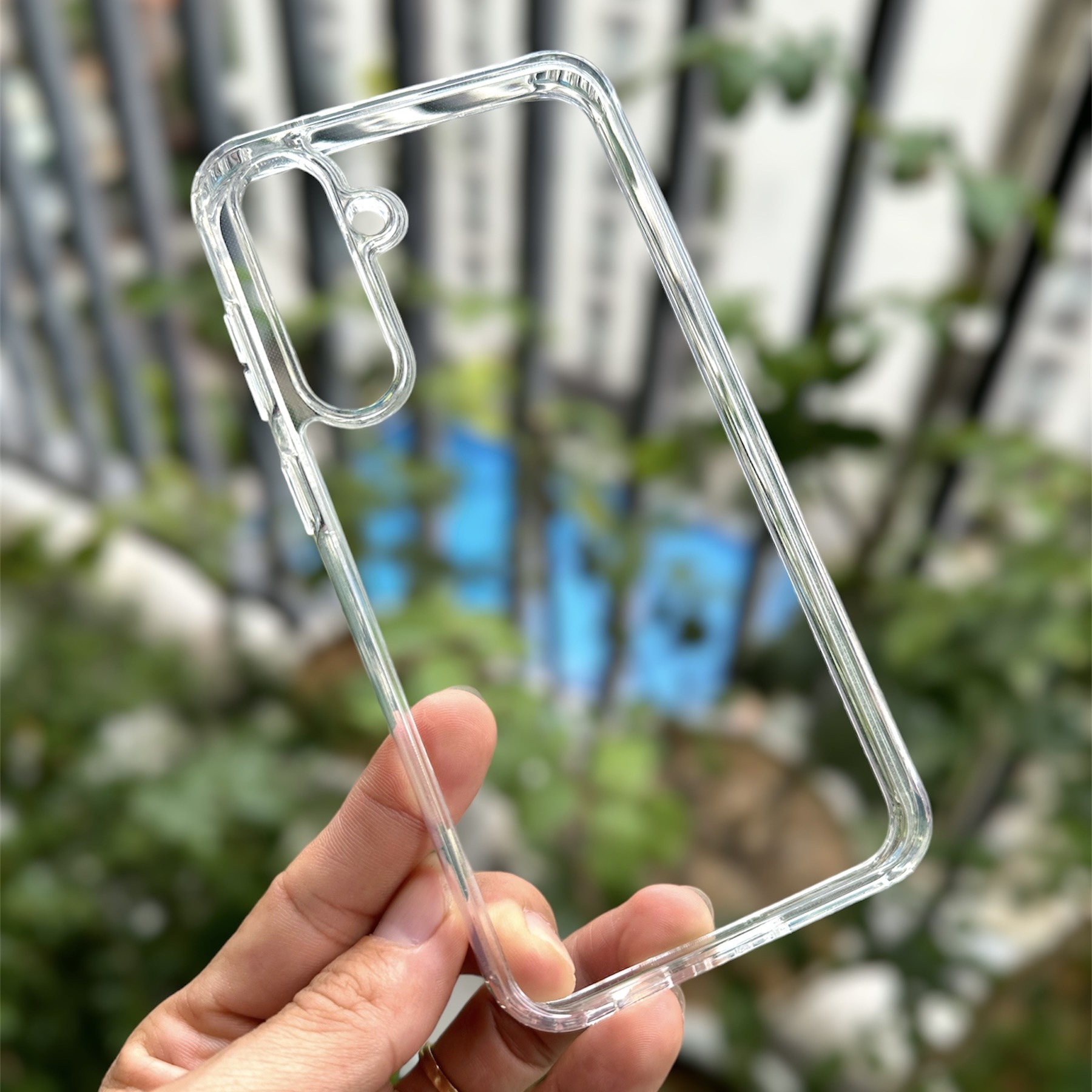 Ốp lưng Galaxy S23 FE Likgus trong suốt