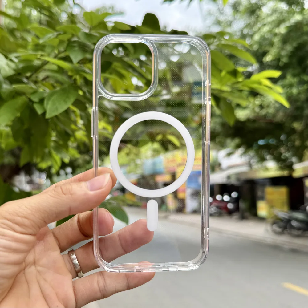 Ốp lưng iPhone 15 Likgus trong suốt Magnetic