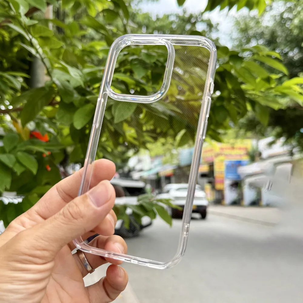 Ốp lưng iPhone 15 Pro Likgus trong suốt chính hãng