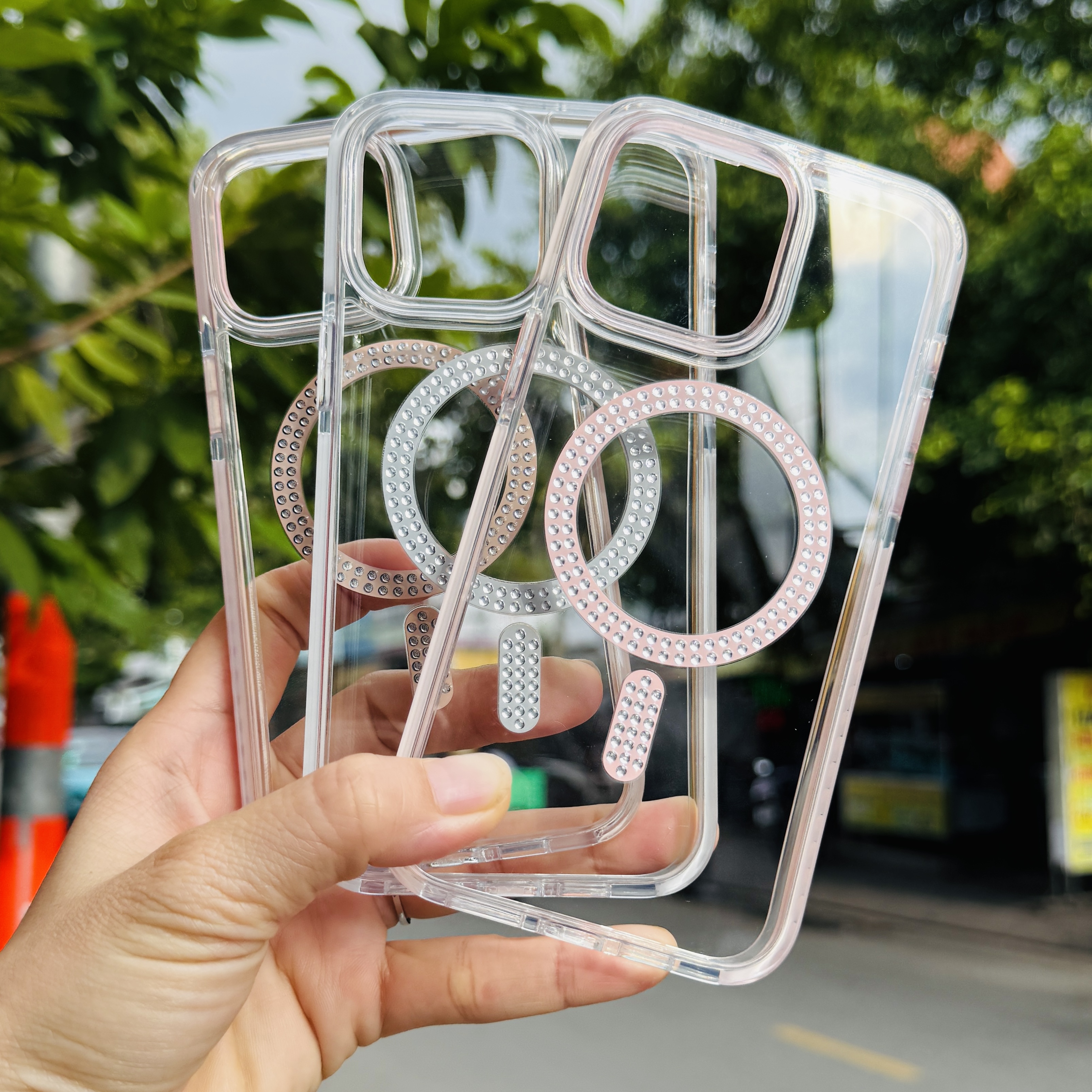 Ốp lưng iPhone 15 Pro Max Filada đính đá