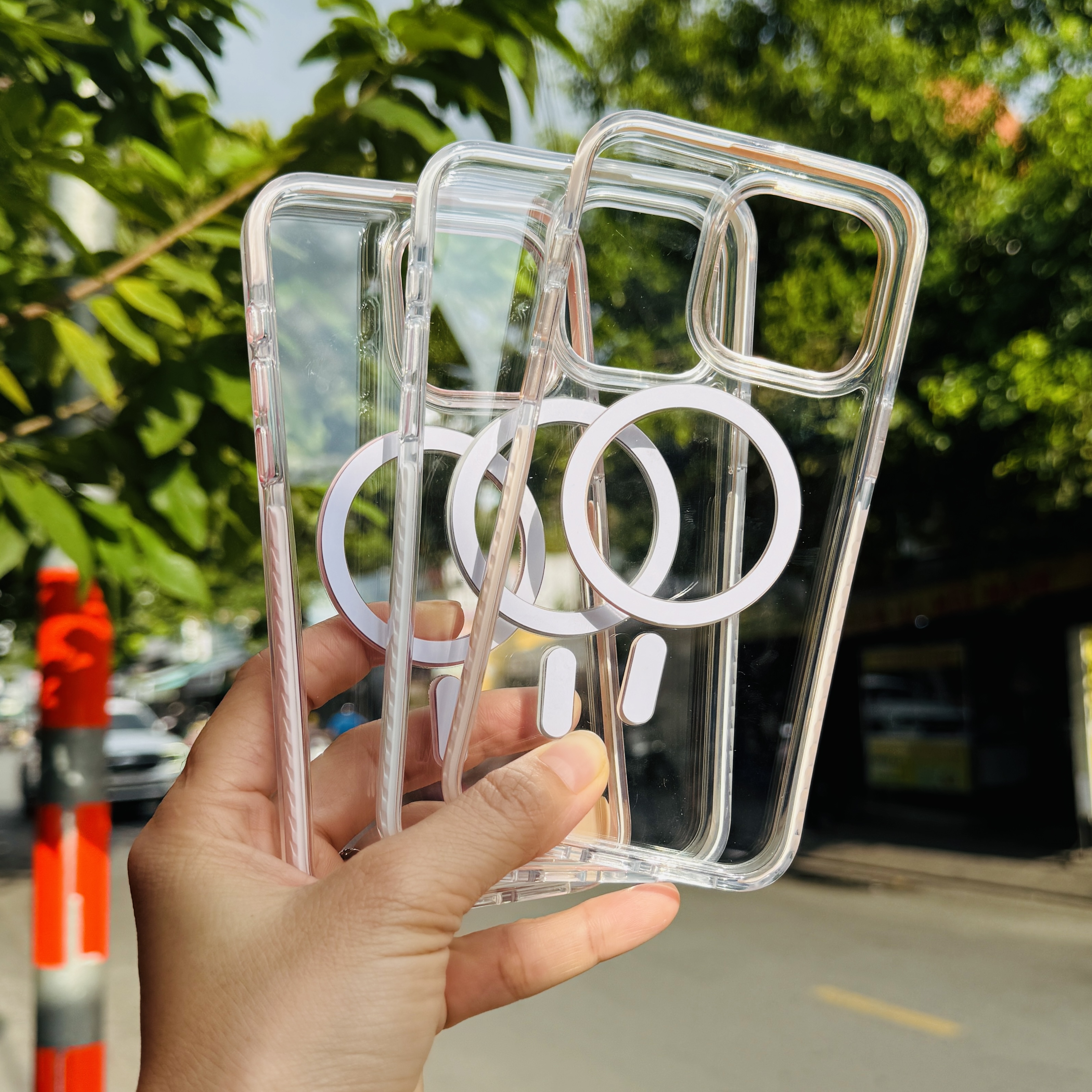Ốp lưng iPhone 15 Pro Max Filada đính đá
