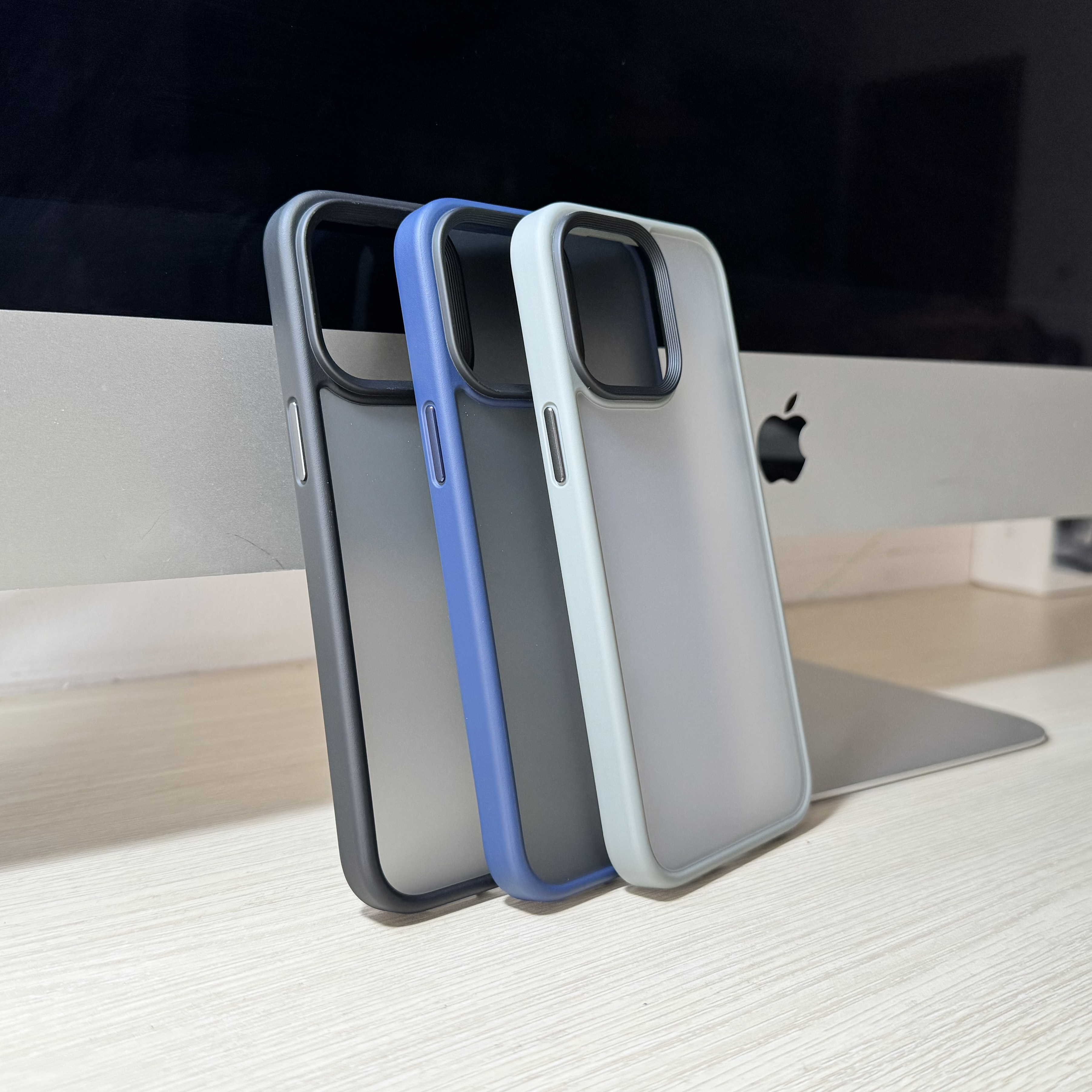 Ốp lưng nhám iPhone 15 Pro Max Likgus