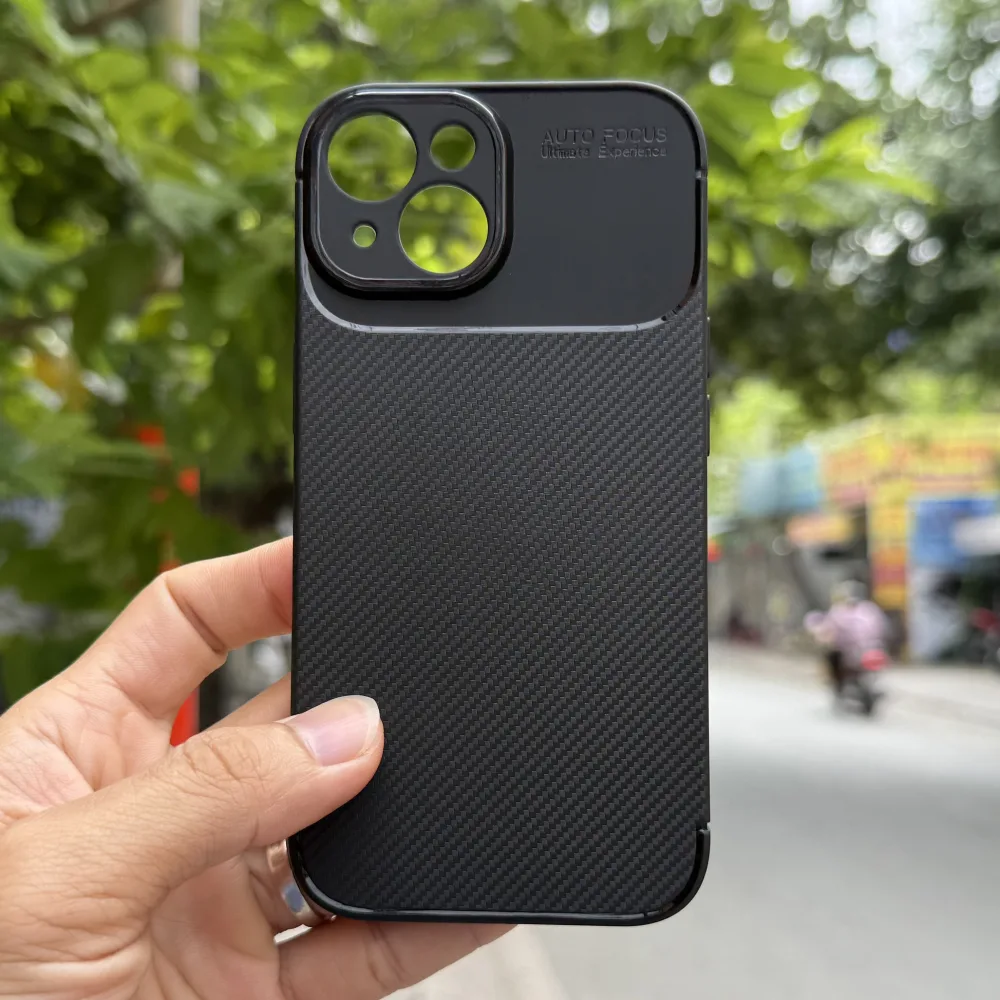 Ốp Lưng iPhone 15 TPU Dẻo Chống Sốc Vân Carbon Chính Hãng Giá Tốt