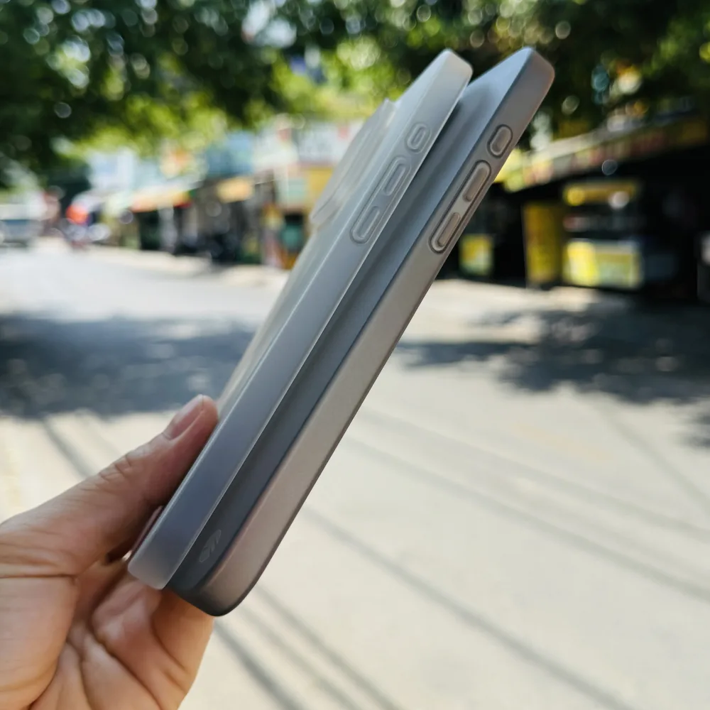 Ốp lưng iPhone 16 Pro Max Switcheasy Ultra thin
