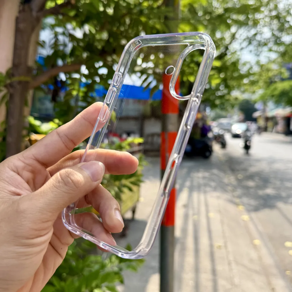 Ốp lưng iPhone 16 Likgus trong suốt chính hãng