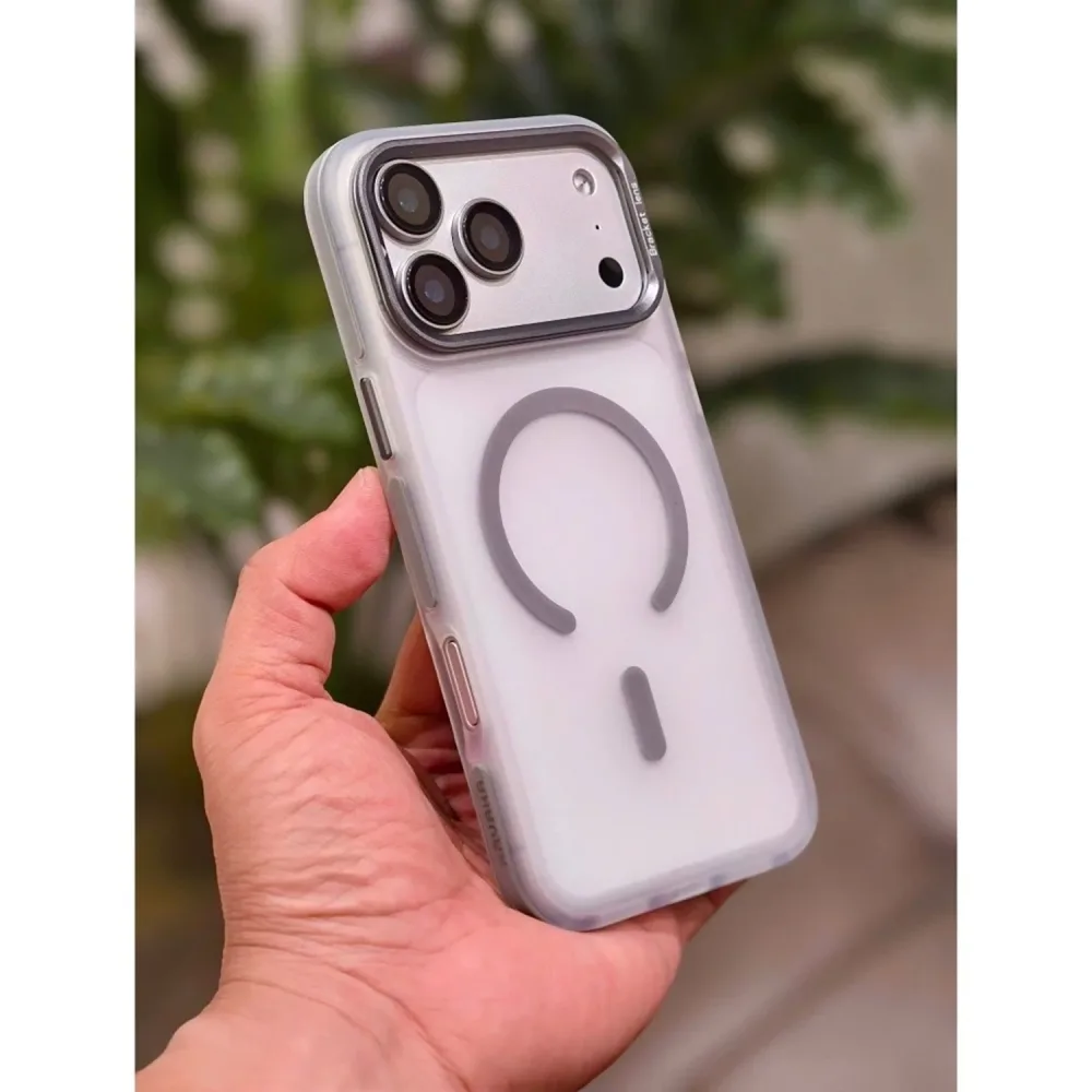 Ốp lưng iPhone 17 Pro/ 18 Pro Ravaka Phantom kệ