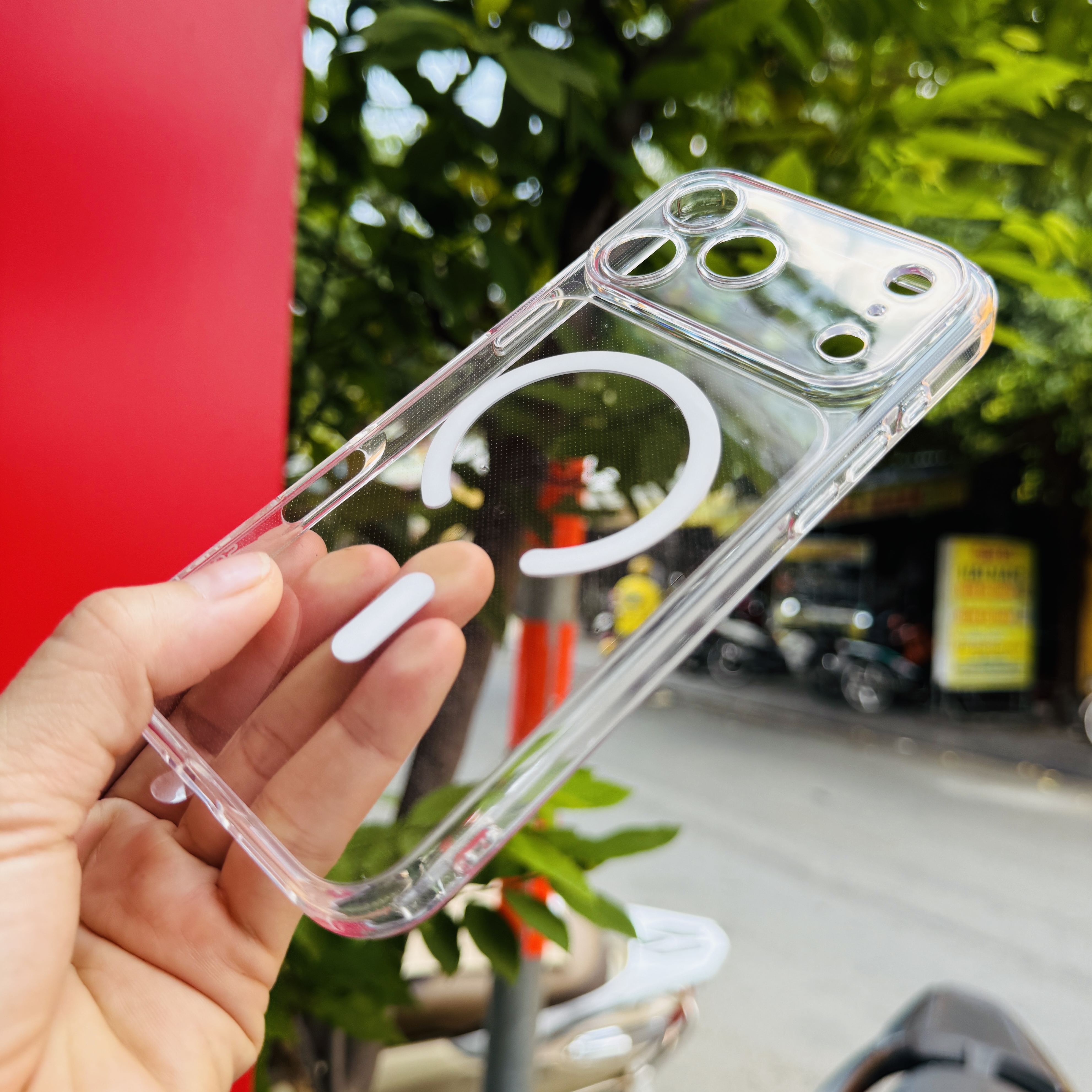 Ốp lưng iPhone 17 Pro Likgus trong Magsafe