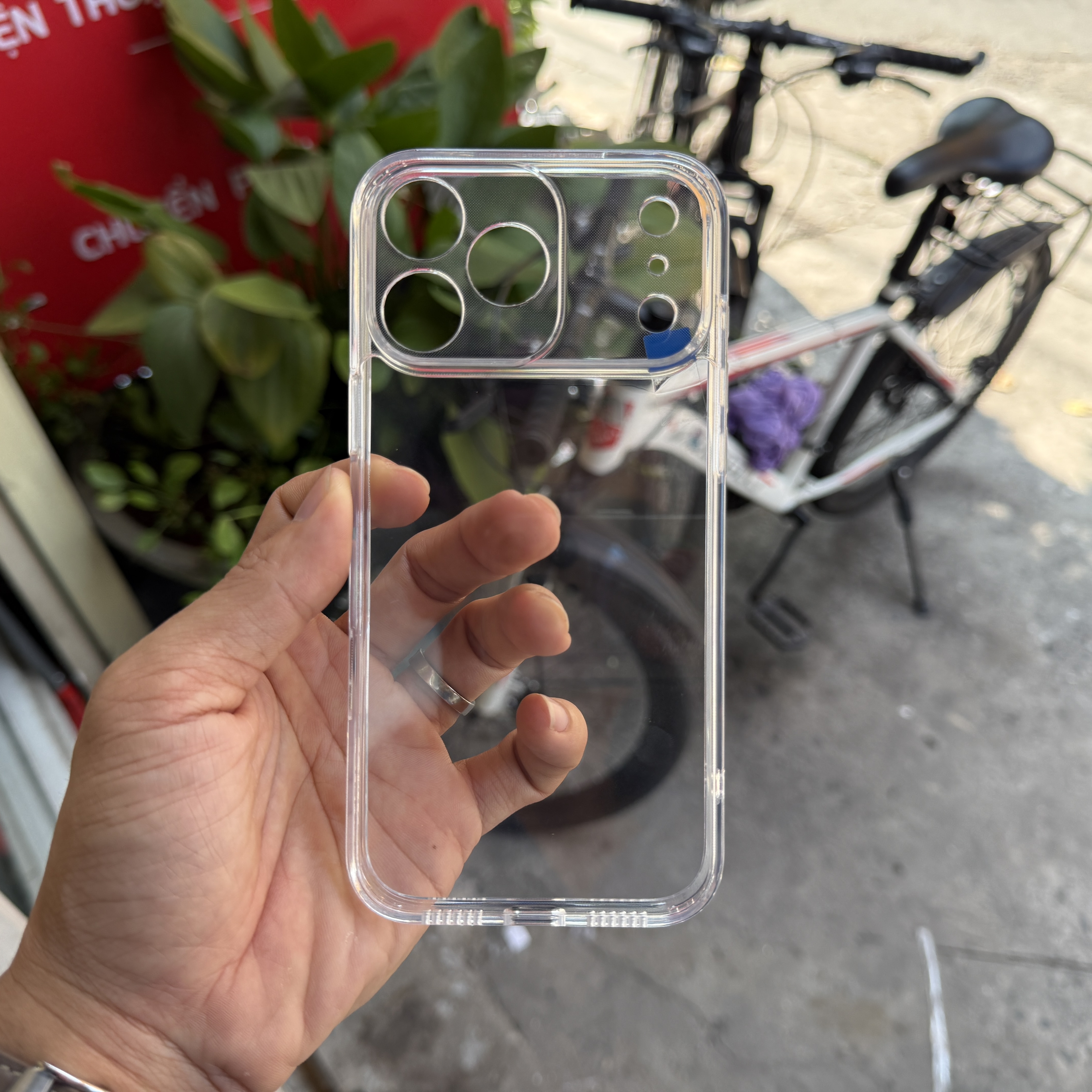 Ốp lưng iPhone 17 Pro Max/ 18 Pro Max trong suốt Likgus