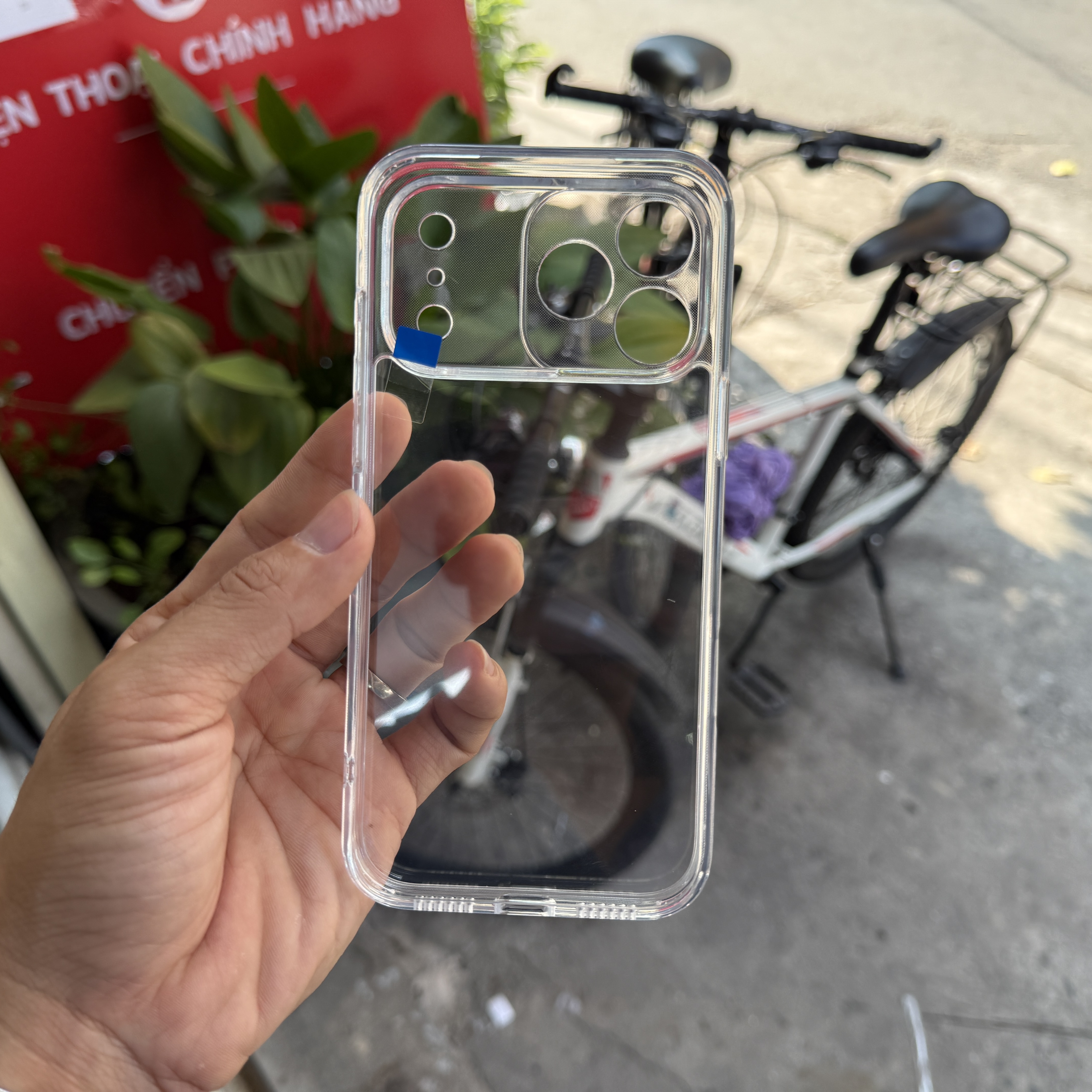 Ốp lưng iPhone 17 Pro Max/ 18 Pro Max trong suốt Likgus