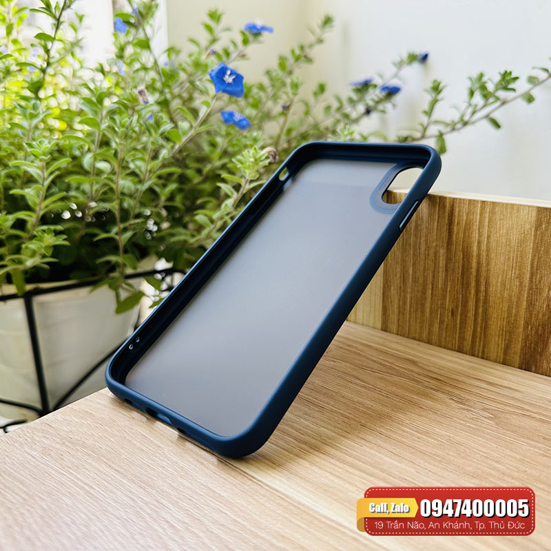 Ốp lưng iPhone Xs Max Likgus lưng nhám chống sốc tốt