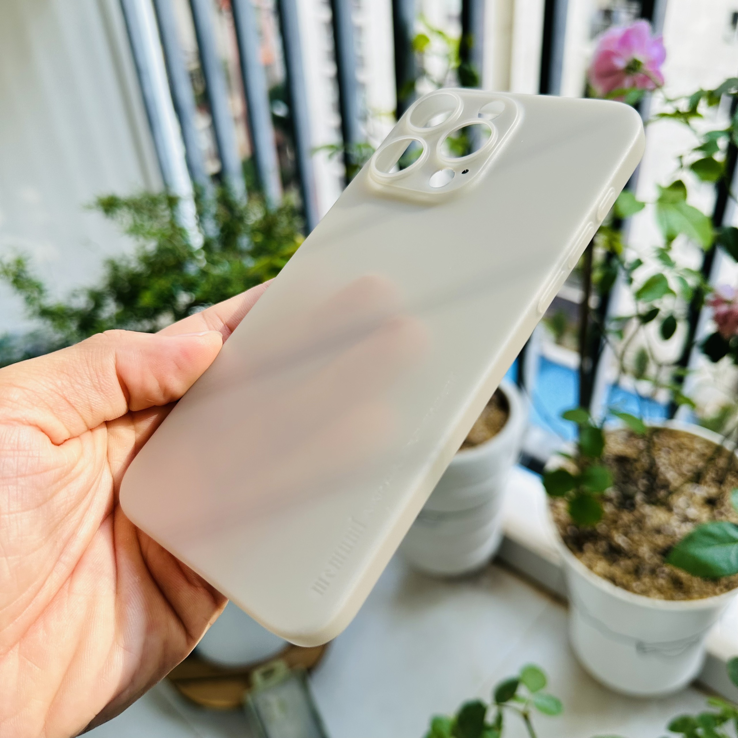 Ốp lưng iPhone 15 Pro / 15 Pro Max Memumi màu xám