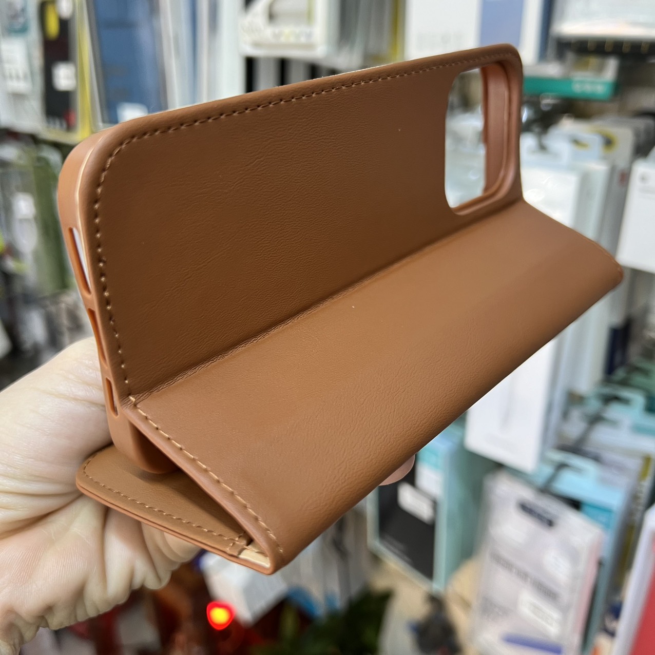 Bao da iPhone 15 Pro Max Dux Ducis chính hãng