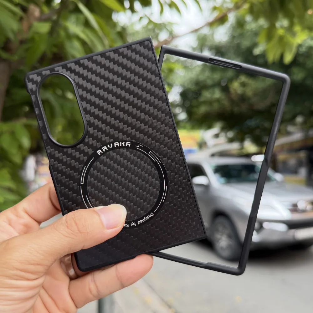 Ốp Lưng Galaxy Z Fold8 Ravaka MagSafe Vân Carbon Chính Hãng
