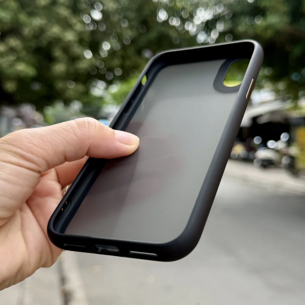 Ốp lưng iPhone X/Xs Likgus nhám