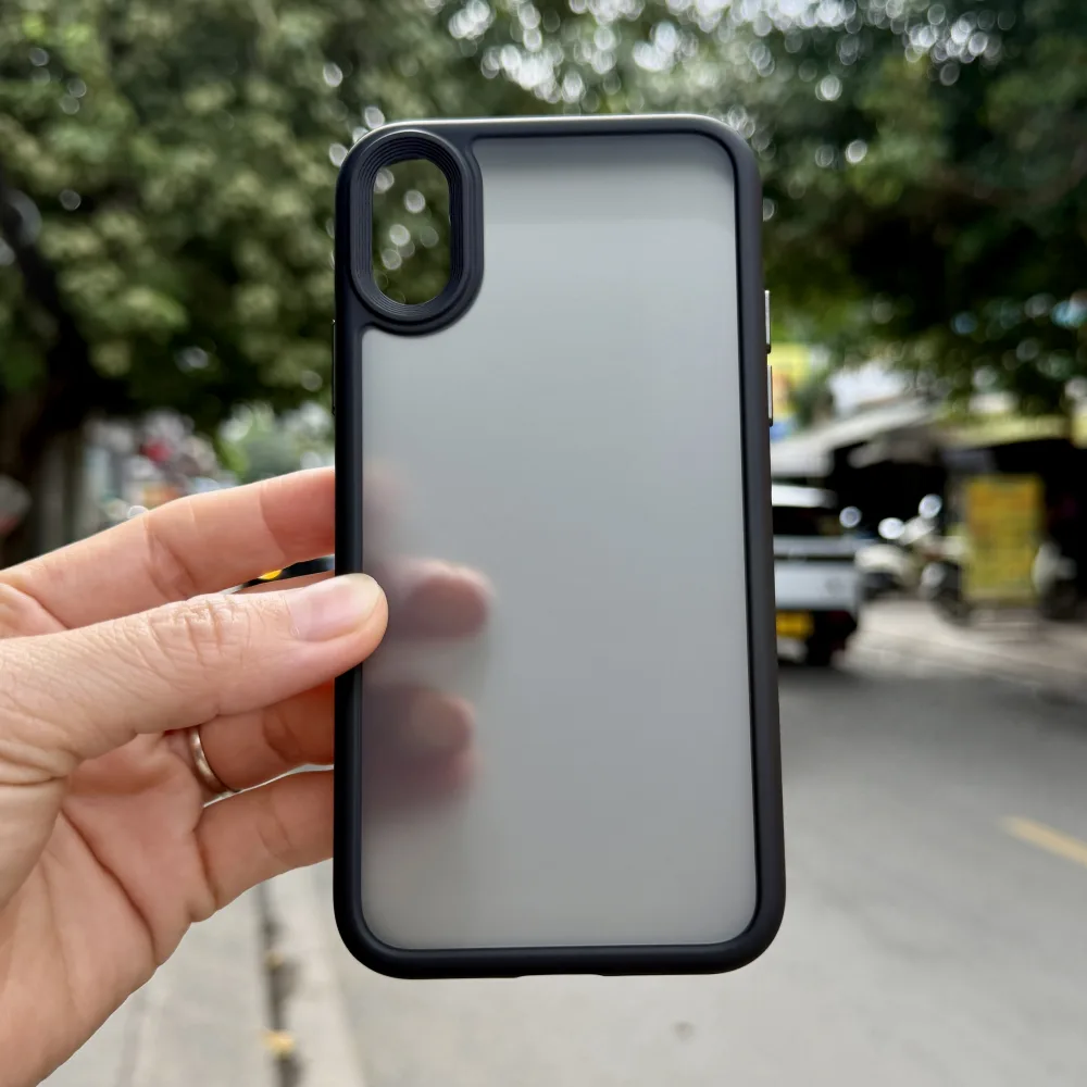 Ốp lưng iPhone X/Xs Likgus nhám