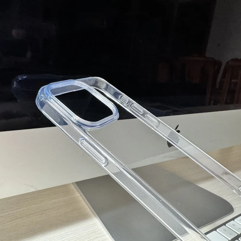 Ốp lưng iPhone 15 Pro Likgus trong suốt chính hãng